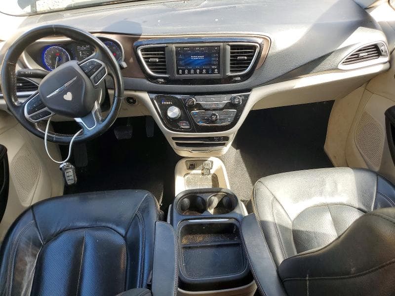 2019 CHRYSLER PACIFICA TOURING L 8