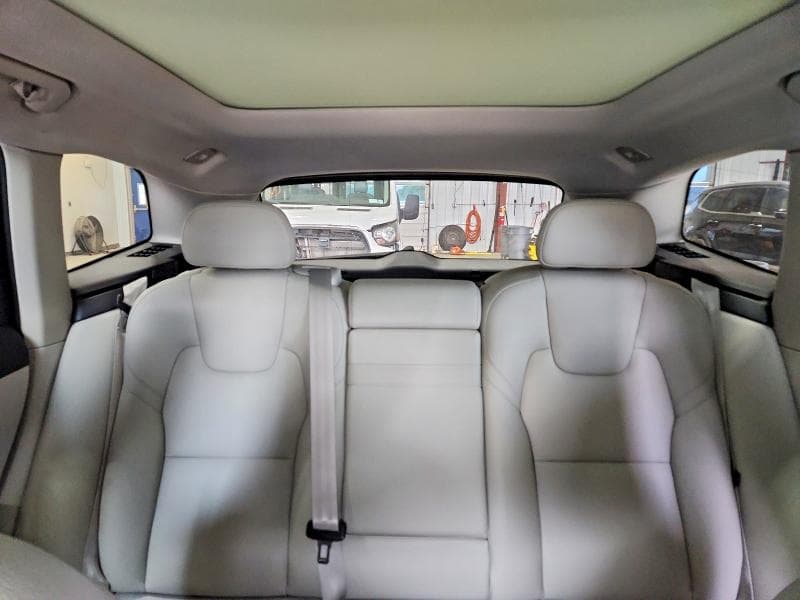 2022 VOLVO XC60 B5 MOMENTUM 10