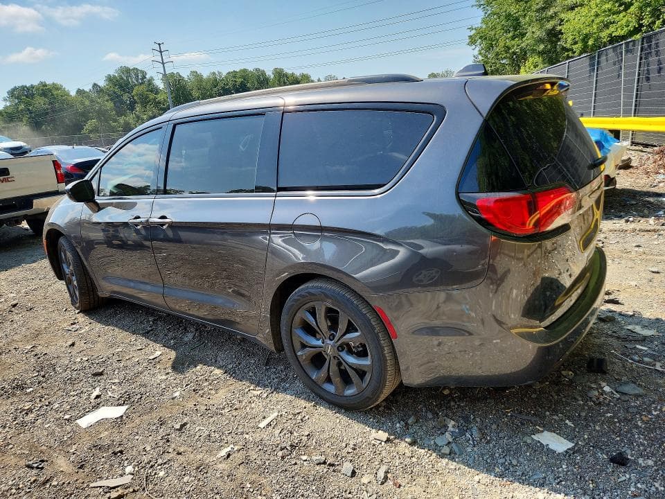 2019 CHRYSLER PACIFICA TOURING L 2