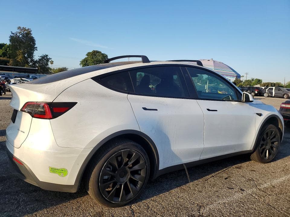 2023 TESLA MODEL Y 3