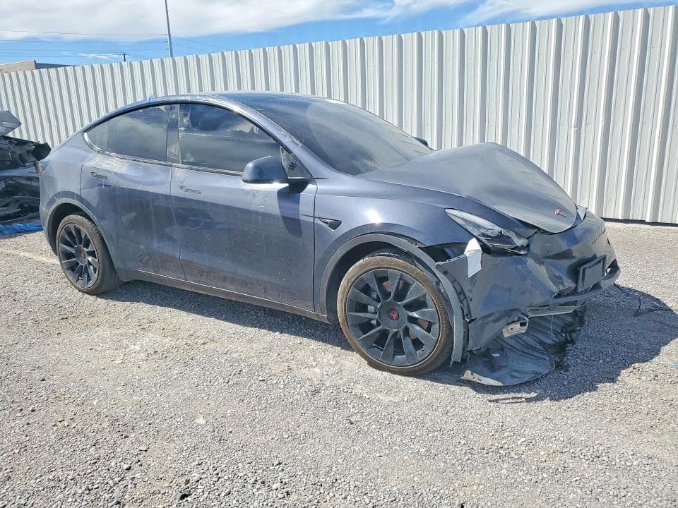 2022 TESLA MODEL Y 4