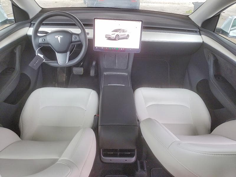 2023 TESLA MODEL Y 8