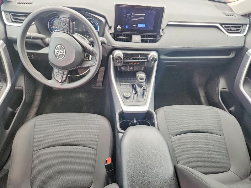 2024 TOYOTA RAV4 LE 8