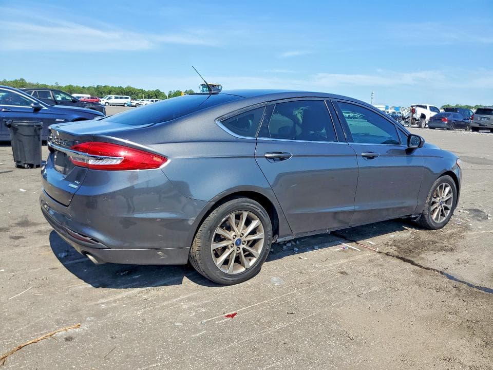2017 FORD FUSION SE 3