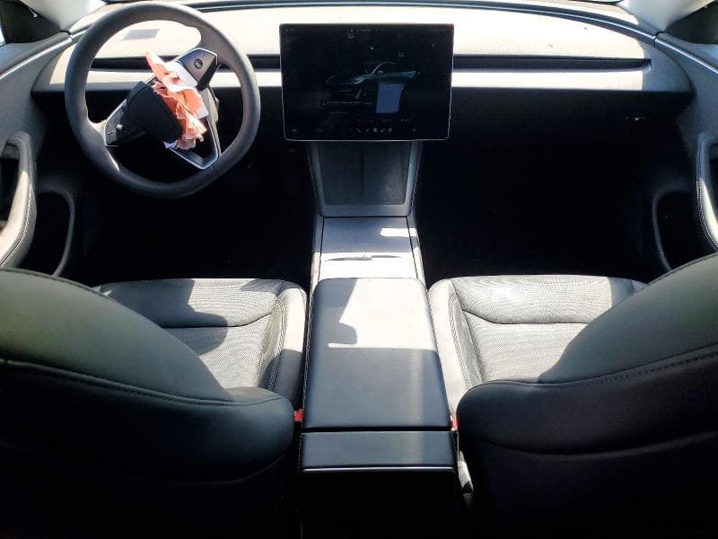2025 TESLA MODEL 3 8