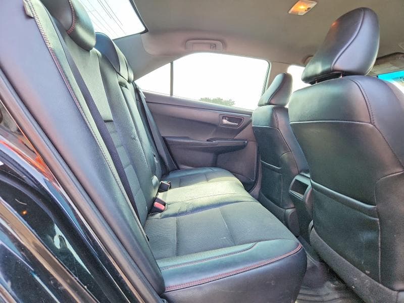 2017 TOYOTA CAMRY SE 10