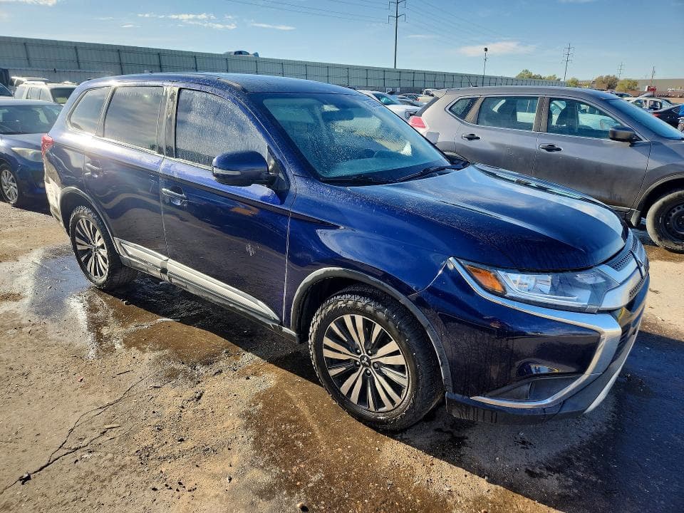 2019 MITSUBISHI OUTLANDER SE 4