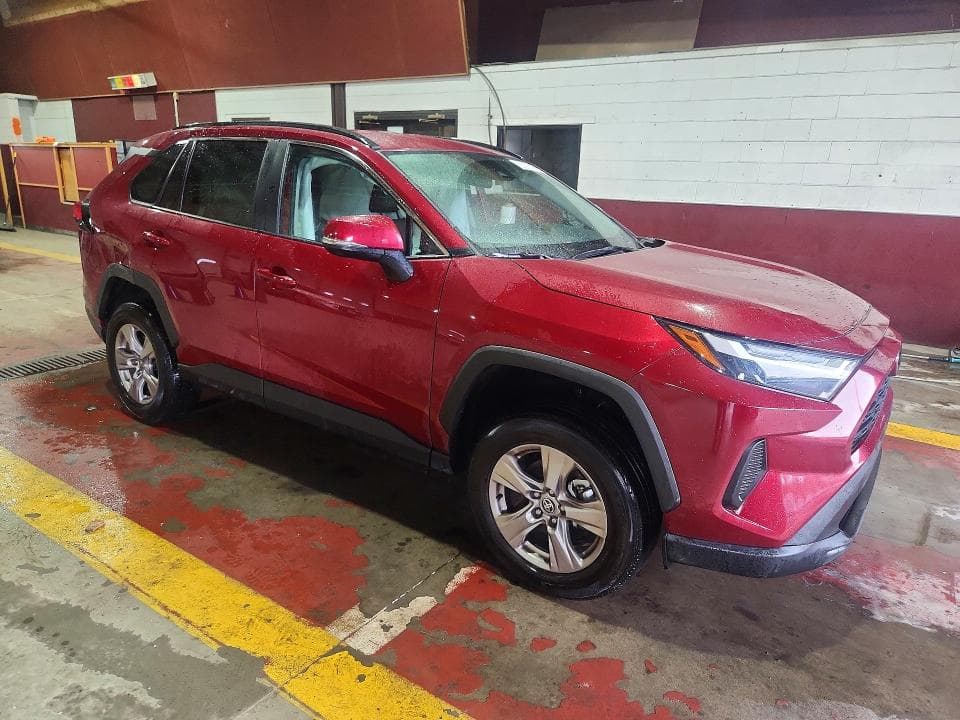 2025 TOYOTA RAV4 XLE 4