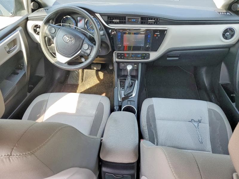 2017 TOYOTA COROLLA LE 8