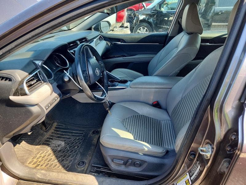 2018 TOYOTA CAMRY SE 7