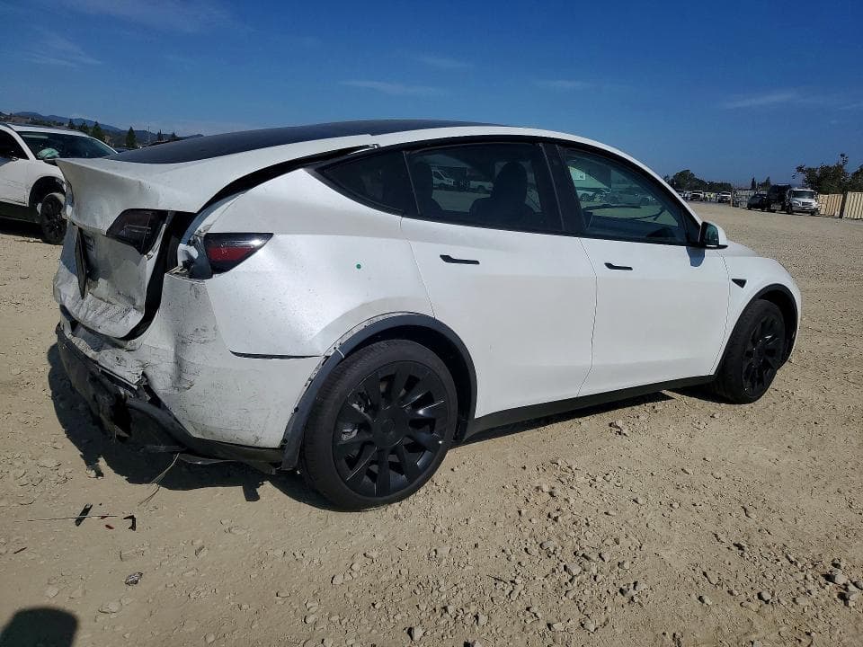 2023 TESLA MODEL Y 3