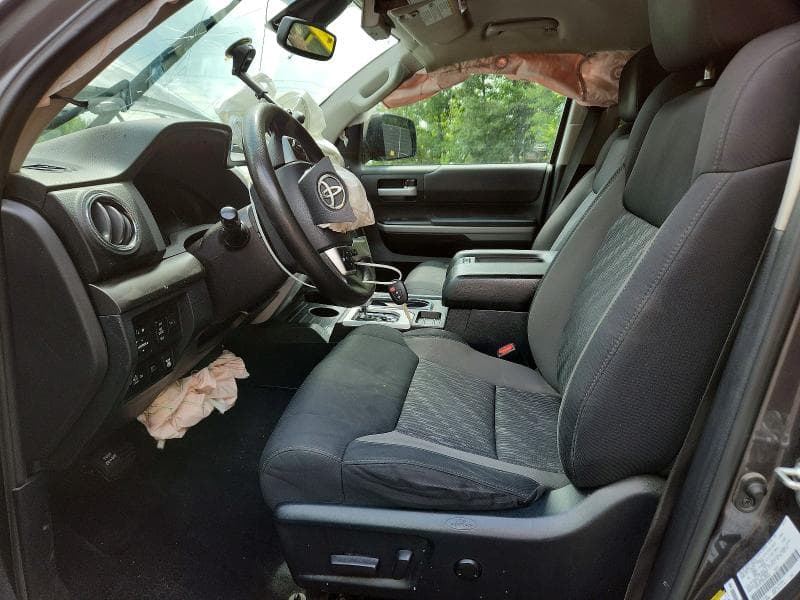 2019 TOYOTA TUNDRA SR5 7