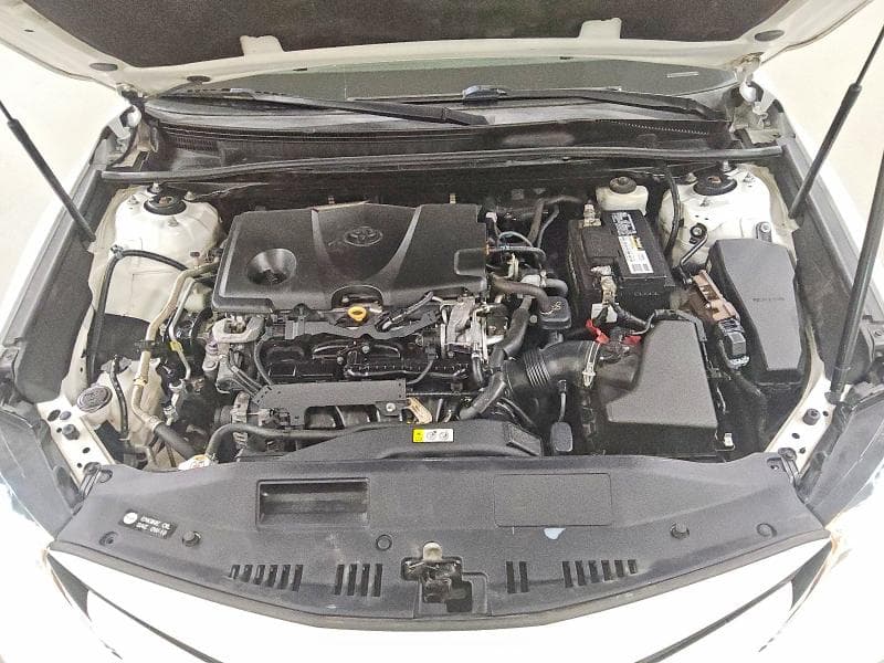 2020 TOYOTA CAMRY LE 11