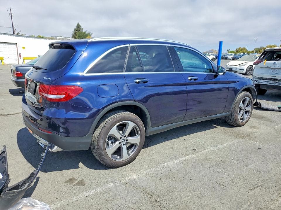 2019 MERCEDES-BENZ GLC 300 4MATIC 3