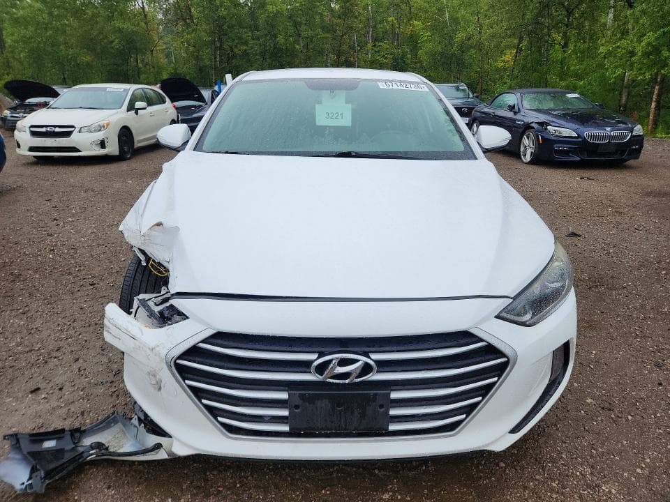 2017 HYUNDAI ELANTRA SE 5