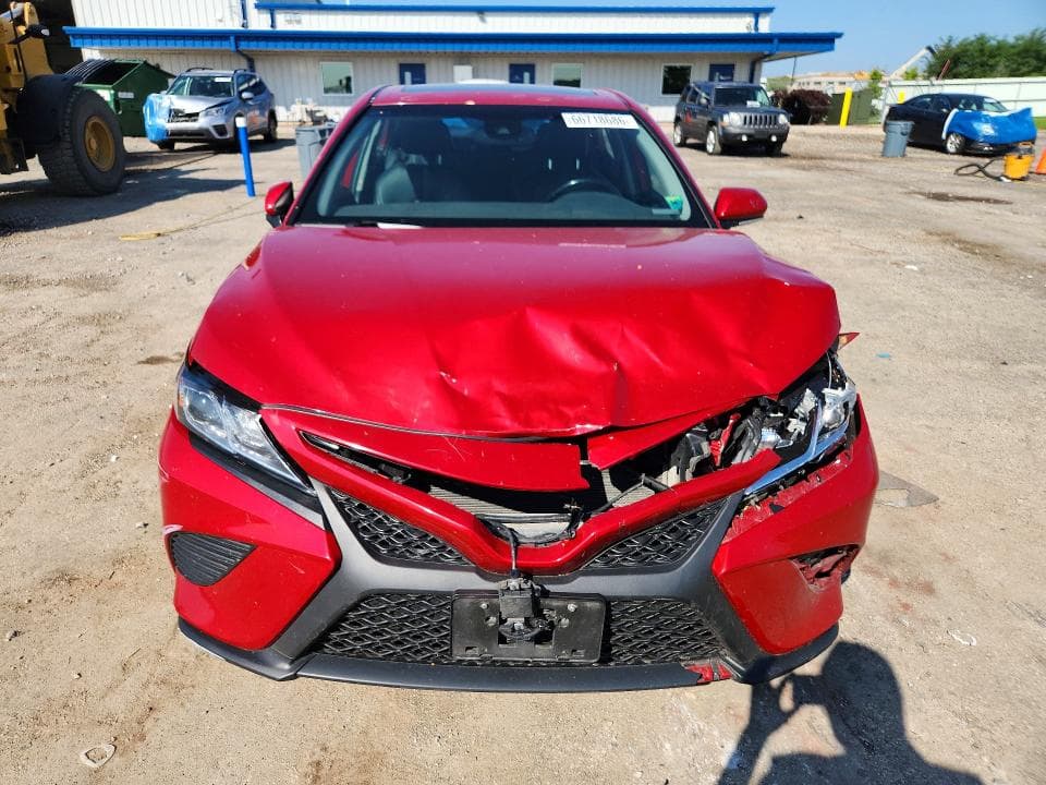2019 TOYOTA CAMRY SE 5