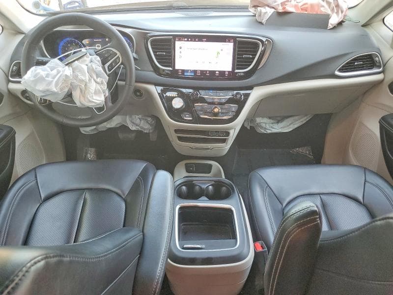 2023 CHRYSLER PACIFICA TOURING L 8