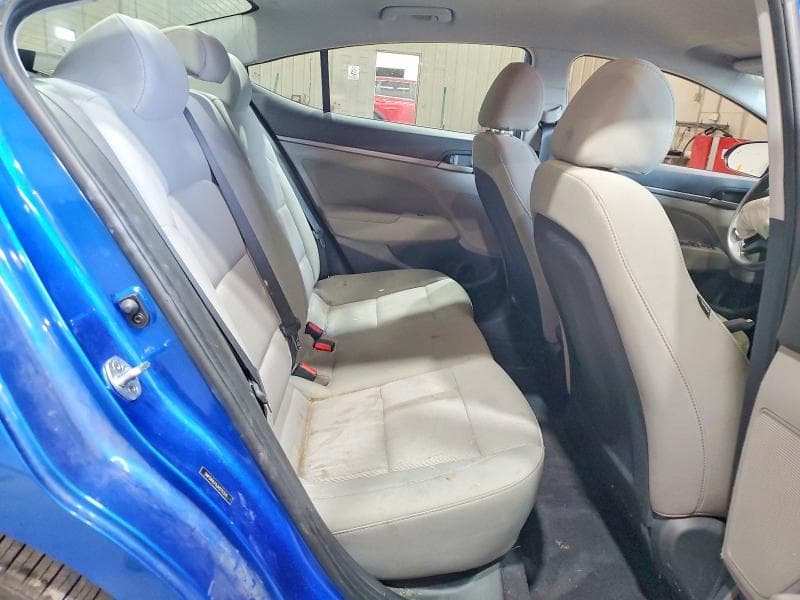 2018 HYUNDAI ELANTRA SEL 10
