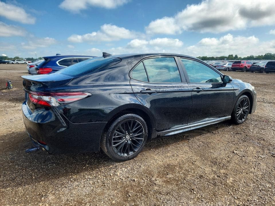 2022 TOYOTA CAMRY SE NIGHTSHADE 3