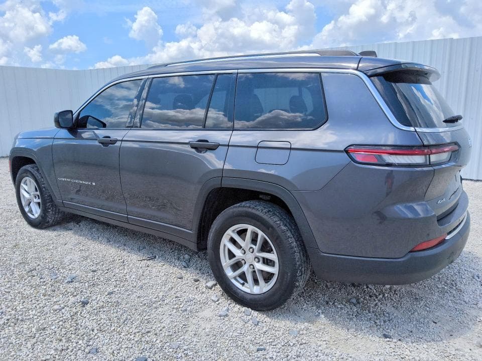 2023 JEEP GRAND CHEROKEE L LAREDO 2