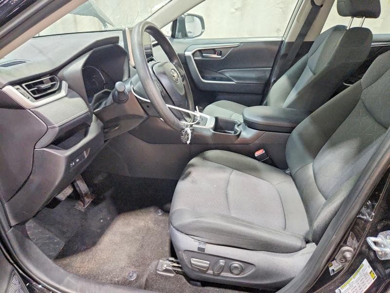 2025 TOYOTA RAV4 XLE 7