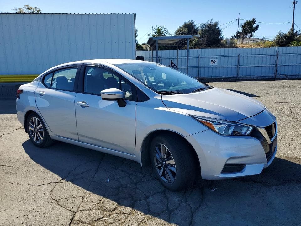 2021 NISSAN VERSA SV 4
