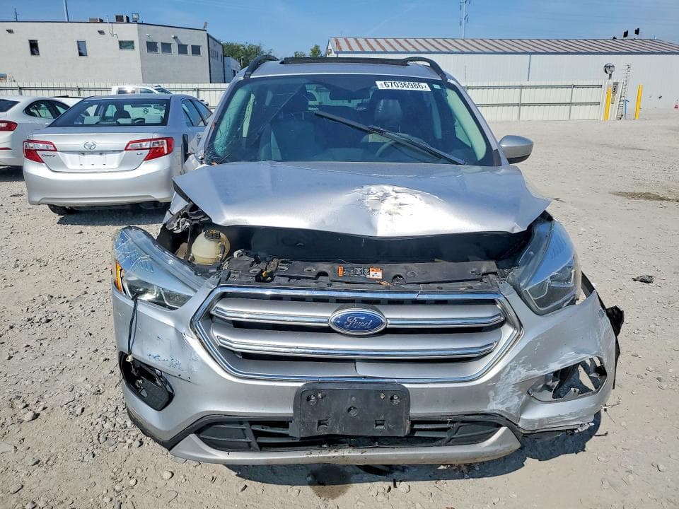 2017 FORD ESCAPE SE 5