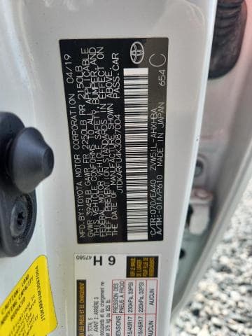 2019 TOYOTA PRIUS XLE 12