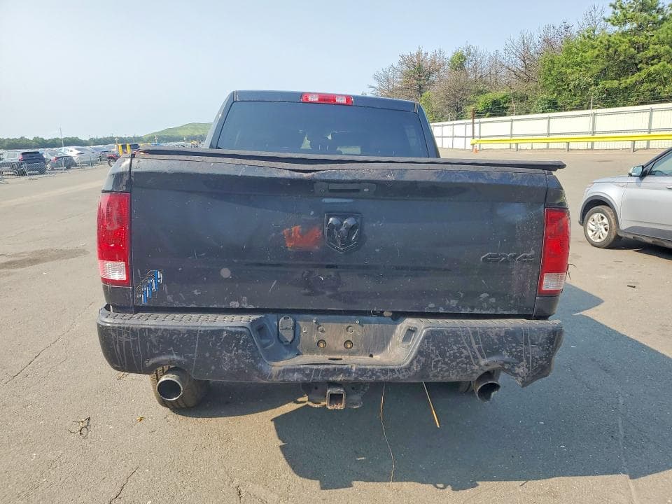 2018 RAM 1500 ST 6