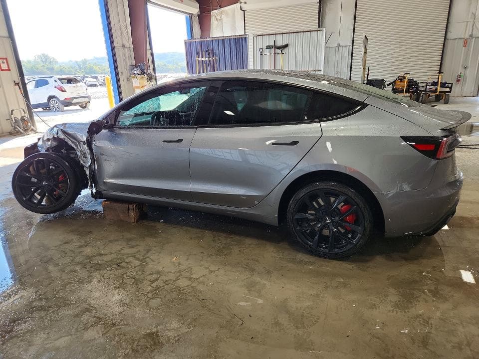 2024 TESLA MODEL 3 2