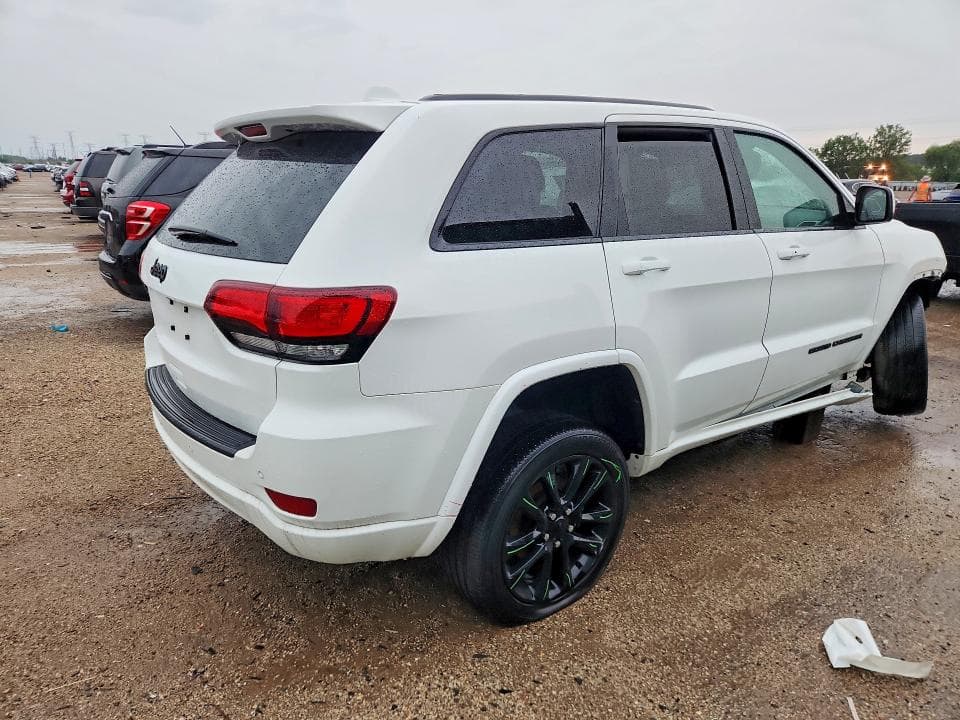 2021 JEEP GRAND CHEROKEE LAREDO 3