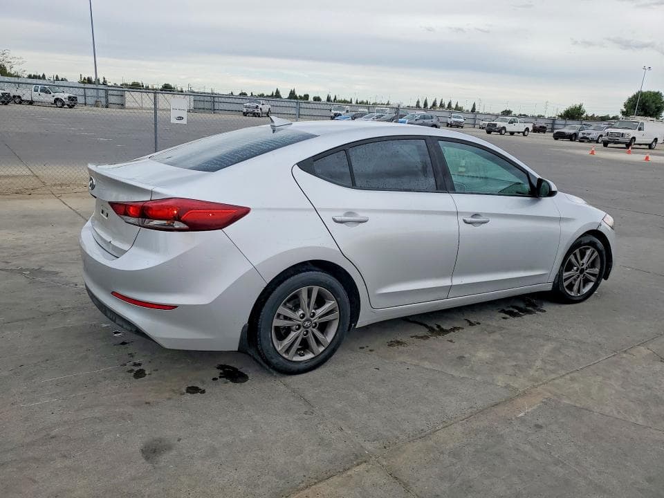 2018 HYUNDAI ELANTRA SEL 3