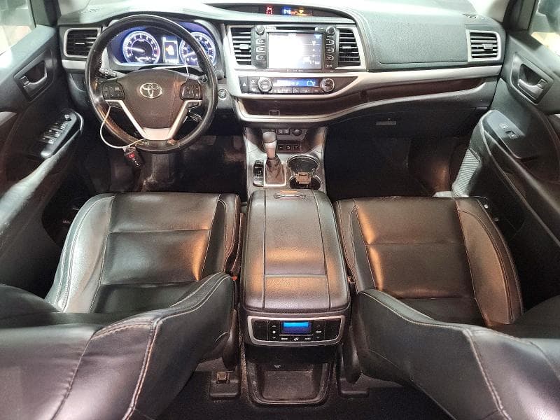 2017 TOYOTA HIGHLANDER XLE 8