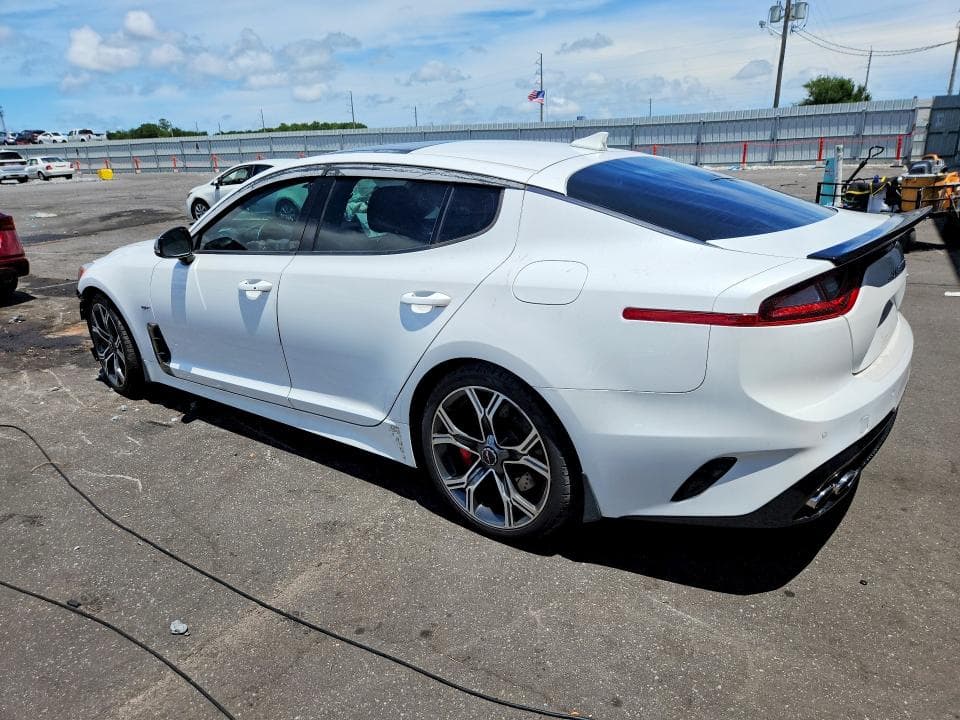 2018 KIA STINGER GT1 2