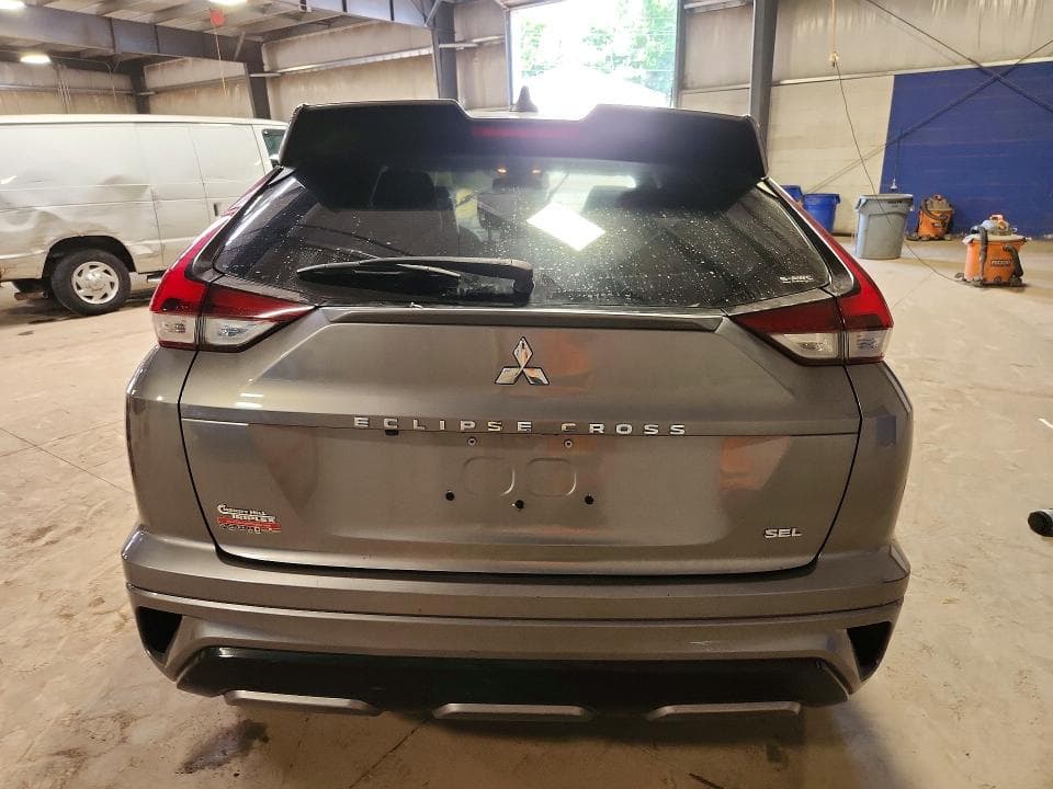 2022 MITSUBISHI ECLIPSE CROSS SE 6