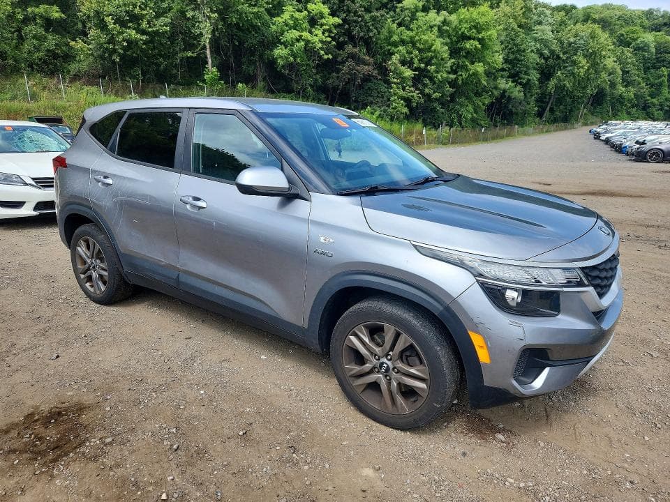 2021 KIA SELTOS LX 4