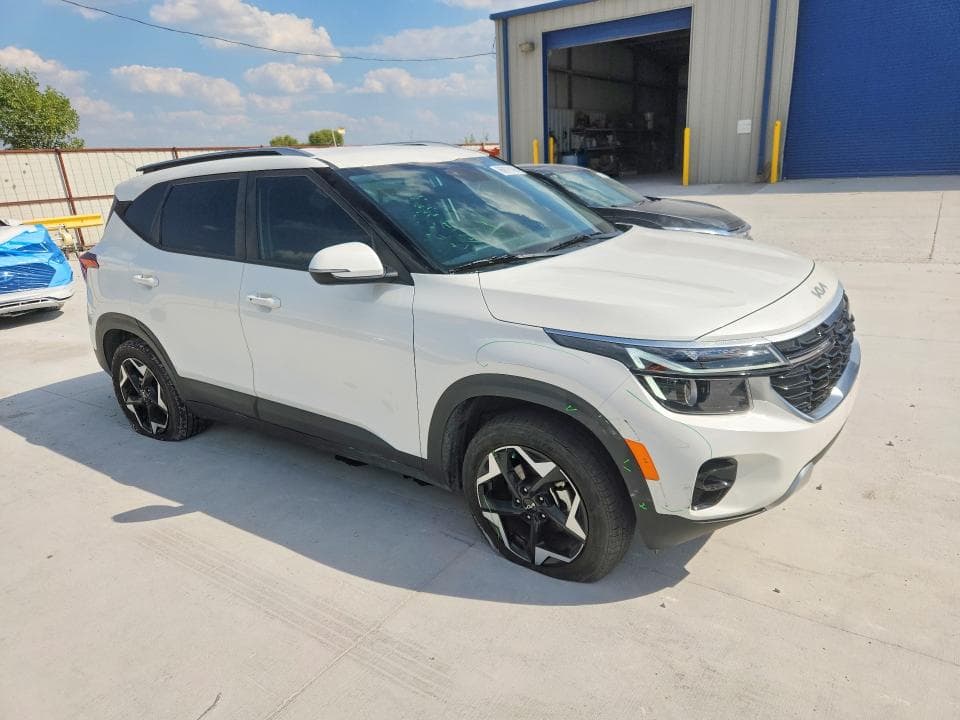 2025 KIA SELTOS S 4