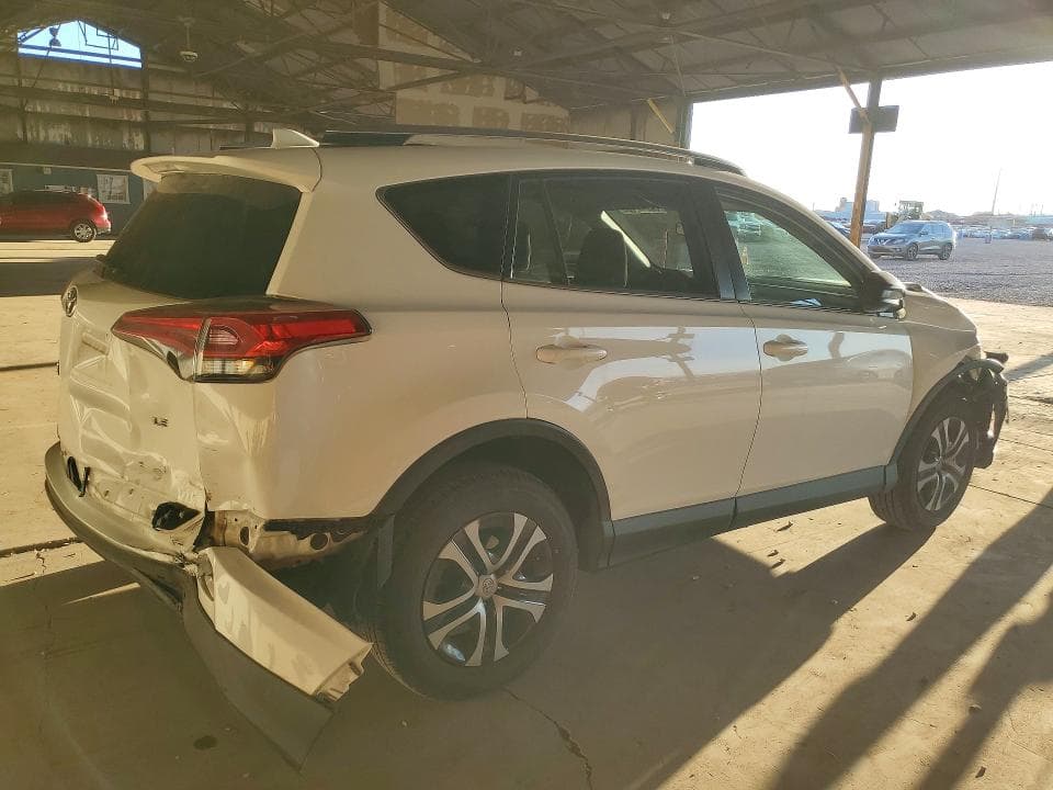 2018 TOYOTA RAV4 LE 3
