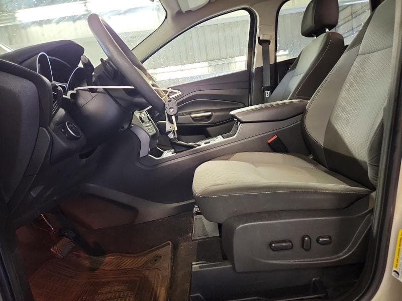 2017 FORD ESCAPE SE 7