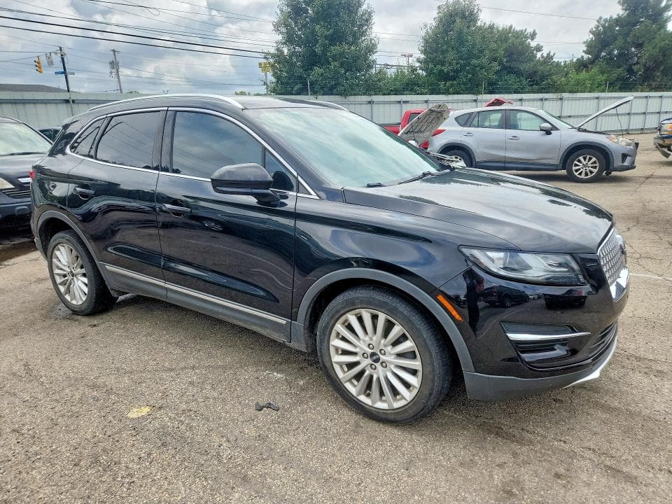 2019 LINCOLN MKC 4