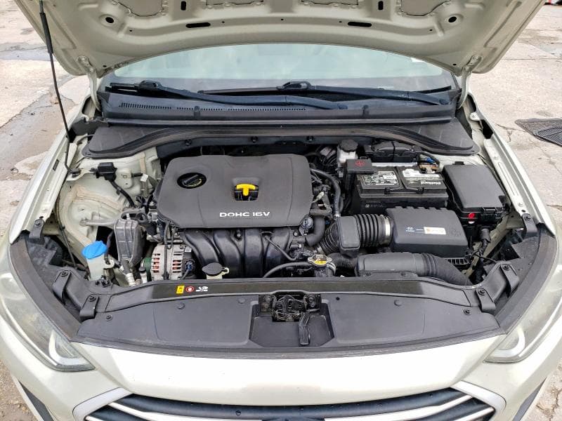 2017 HYUNDAI ELANTRA SE 11