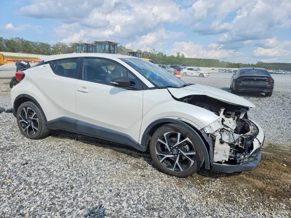 2018 TOYOTA C-HR XLE PREMIUM 4
