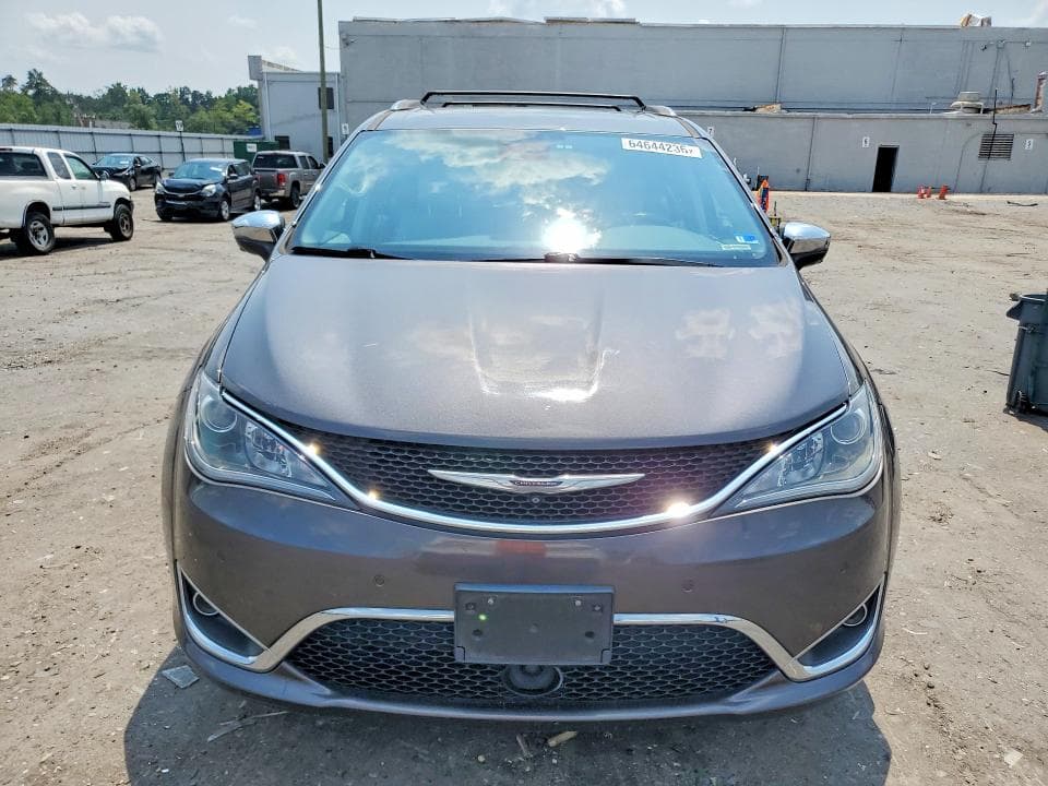 2017 CHRYSLER PACIFICA LIMITED 5