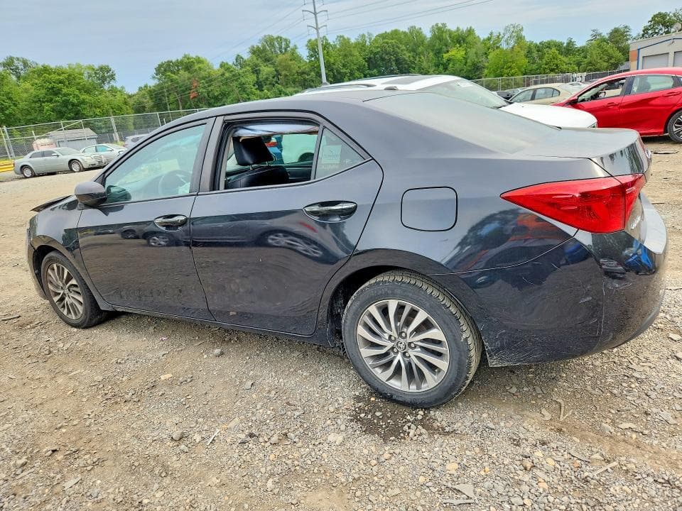 2017 TOYOTA COROLLA XLE 2