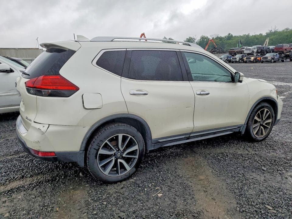 2017 NISSAN ROGUE SL 3