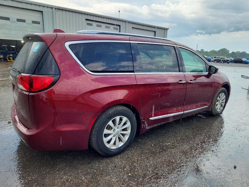 2019 CHRYSLER PACIFICA TOURING L 3