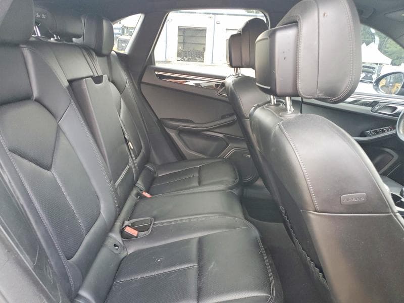 2018 PORSCHE MACAN S 11