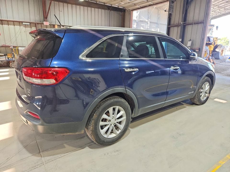 2017 KIA SORENTO LX V6 3