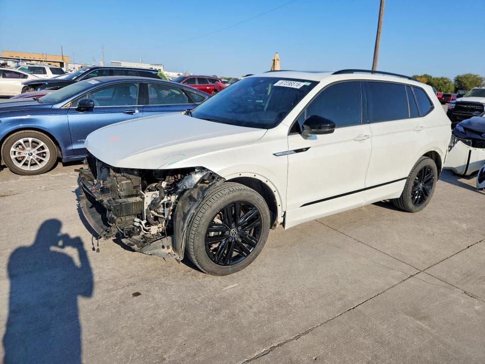 2022 VOLKSWAGEN TIGUAN SE R-LINE BLACK - 1