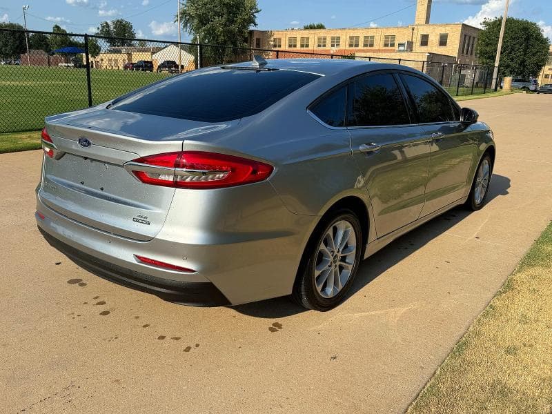 2020 FORD FUSION SE 4